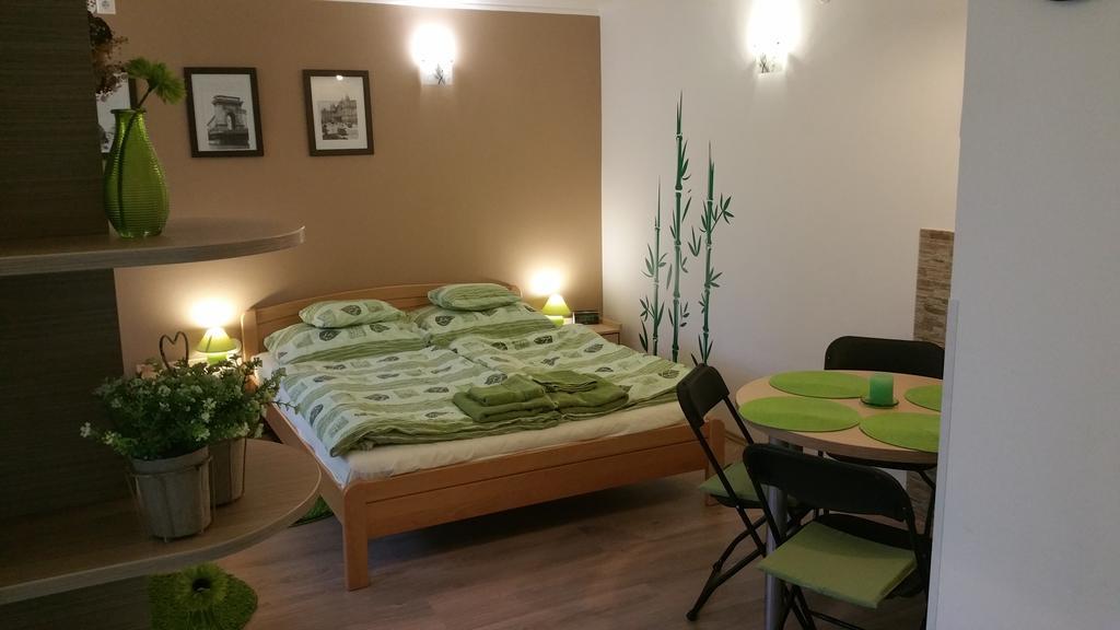 Apartment Patricia With Garden Budapest Værelse billede