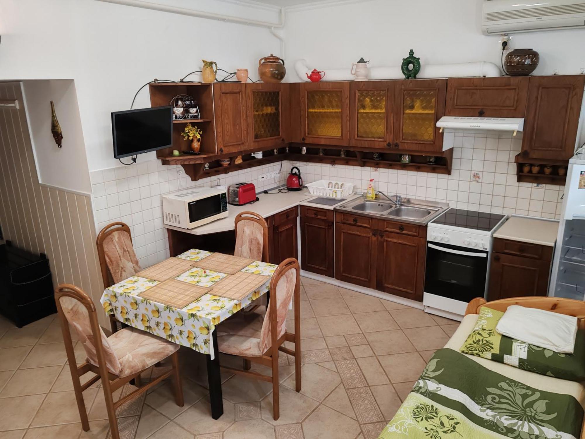 Apartment Patricia With Garden Budapest Eksteriør billede