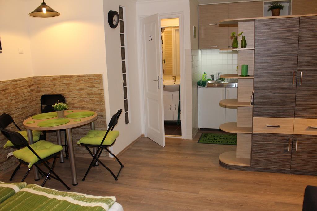 Apartment Patricia With Garden Budapest Værelse billede