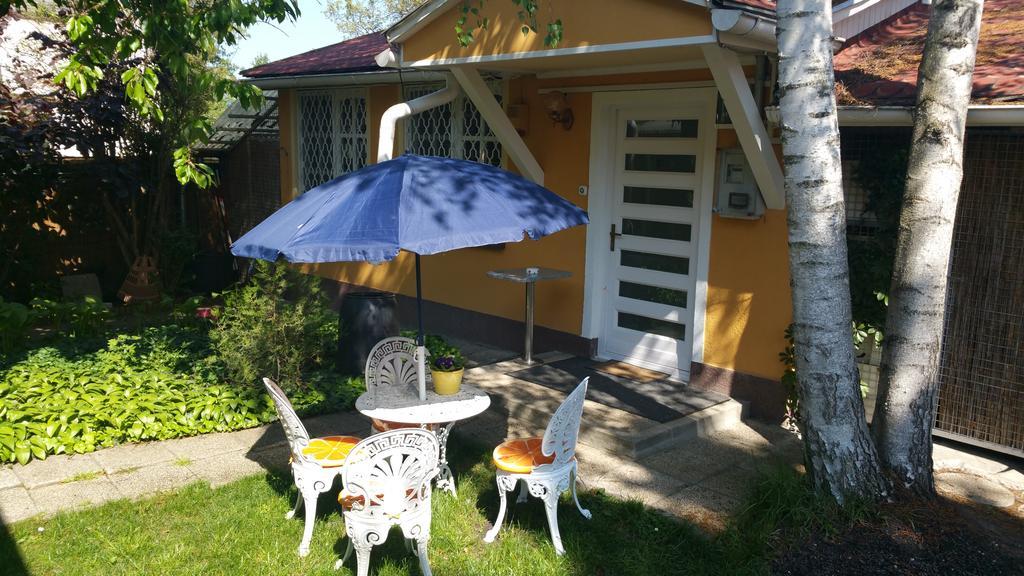 Apartment Patricia With Garden Budapest Eksteriør billede